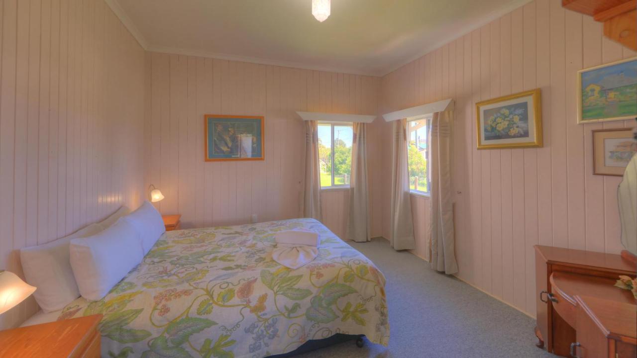 The Vines Motel & Cottages Stanthorpe Exterior photo